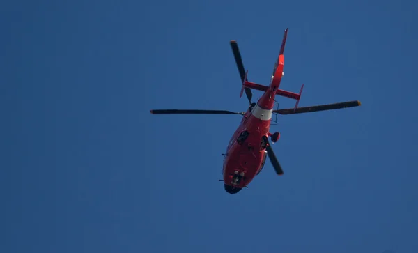 海岸警卫队直升机 — 图库照片