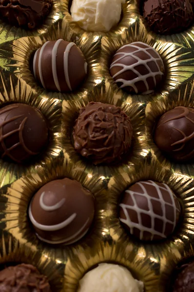 Doos van chocolade truffels — Stockfoto