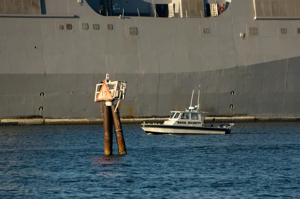 Amfibische vervoer dock - uss new orleans — Stockfoto
