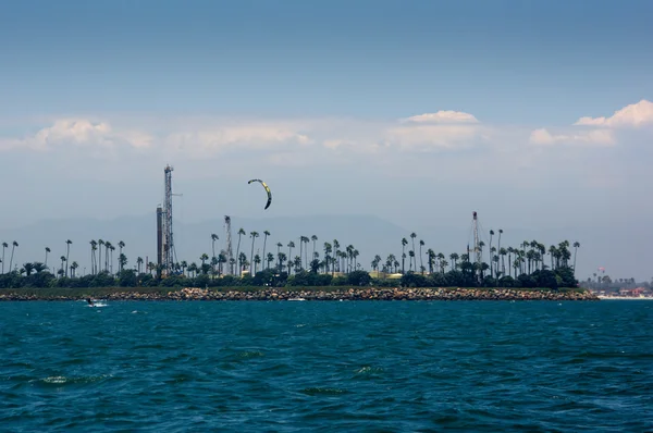 Uçurtma sörfçü long beach Limanı — Stok fotoğraf