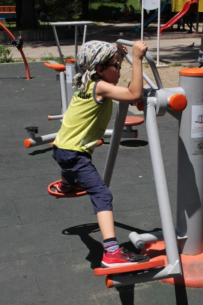 Equipamentos de fitness para crianças — Fotografia de Stock