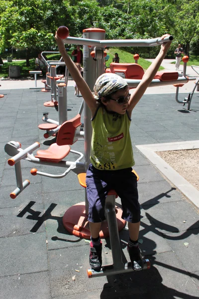Equipamentos de fitness para crianças — Fotografia de Stock