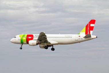 Lizbon Havaalanı, 19 th Mayıs 2012. TP hava Portekiz airbus a-320 lan