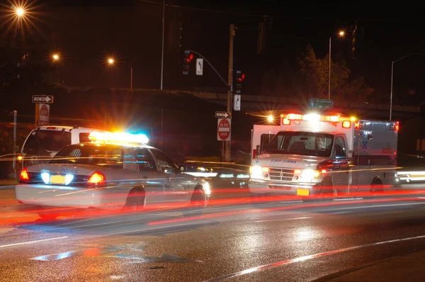 夜の救急車 — ストック写真