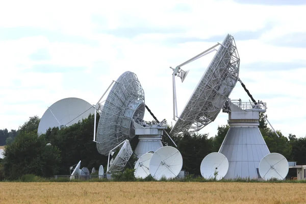 Systemów satelitarnych w Niemczech — Zdjęcie stockowe