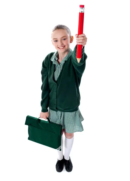 Tiro de comprimento total da menina da escola com saco — Fotografia de Stock
