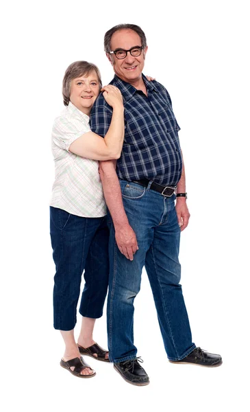 Tiro de comprimento total de um casal idoso — Fotografia de Stock