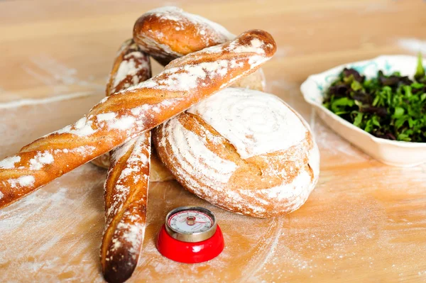 Portre, baget ekmek ve ekmek — Stok fotoğraf