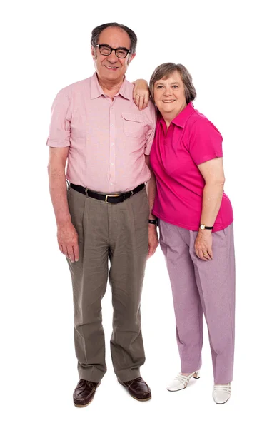 Colpo pieno di una coppia allegra invecchiata — Foto Stock