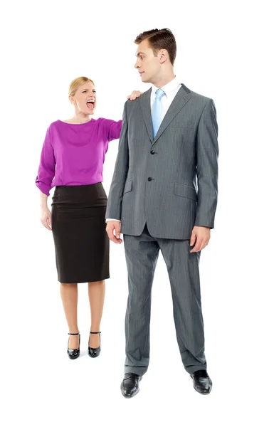Secretária gritando com seu colega de trabalho — Fotografia de Stock