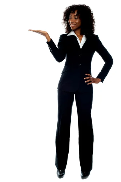 Corporate african lady presenting copy space — Stock Photo, Image