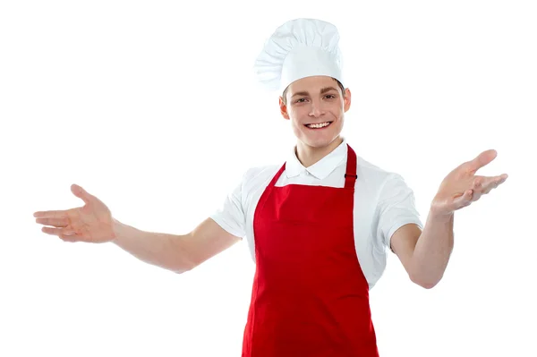 Красивый беззаботный шеф-повар — стоковое фото