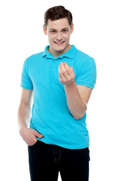 Inteligente joven sonriente chico posando con estilo — Foto de Stock