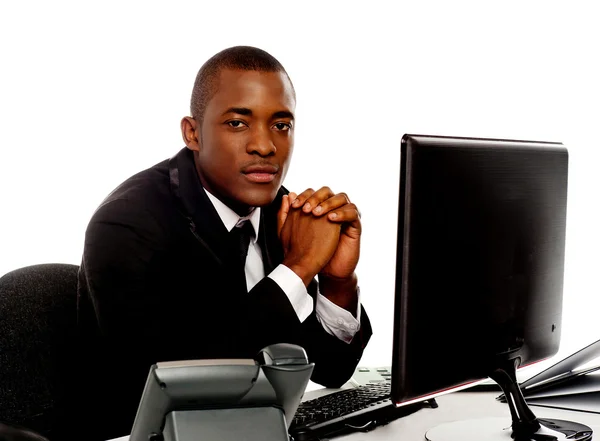 Portrait of a handsome african young executive — Stock Photo, Image