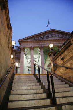 Royal exchange