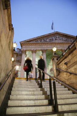 Royal exchange