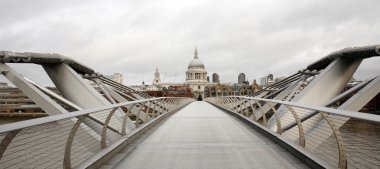 St paul's Katedrali ve millennium Köprüsü