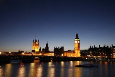 Big ben ile westminster Sarayı