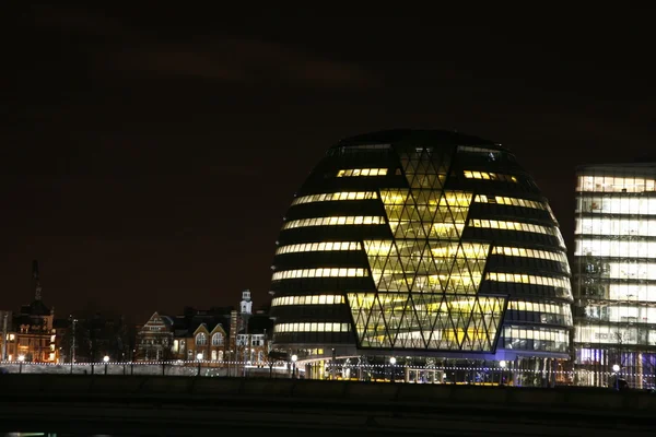 夜のロンドン市庁舎 — ストック写真