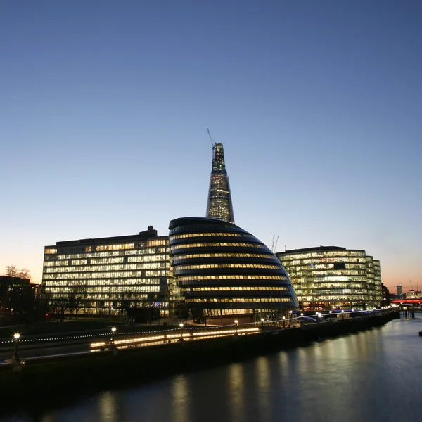 ロンドン都市景観、タワーたがる — ストック写真
