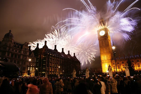 Fogos de artifício de Ano Novo — Fotografia de Stock