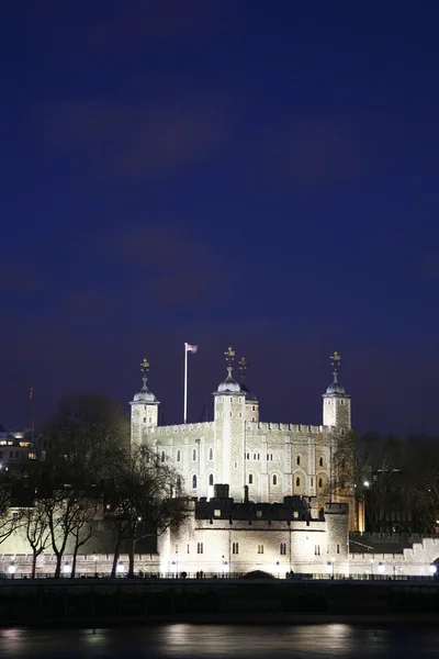 Tower of London 's nachts — Stockfoto