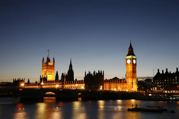 Big Ben und Palast von Westminster — Stockfoto