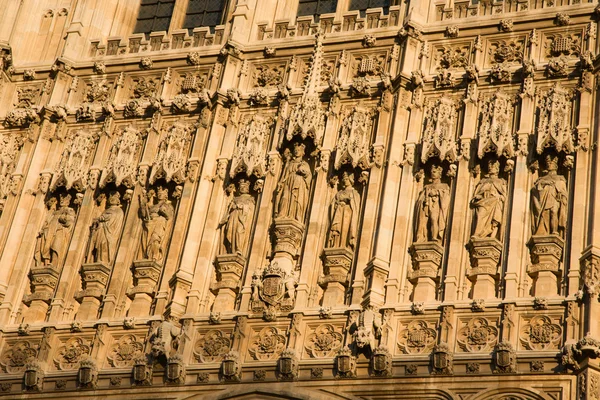 Relief of Victoria Tower in London — Stock Photo, Image