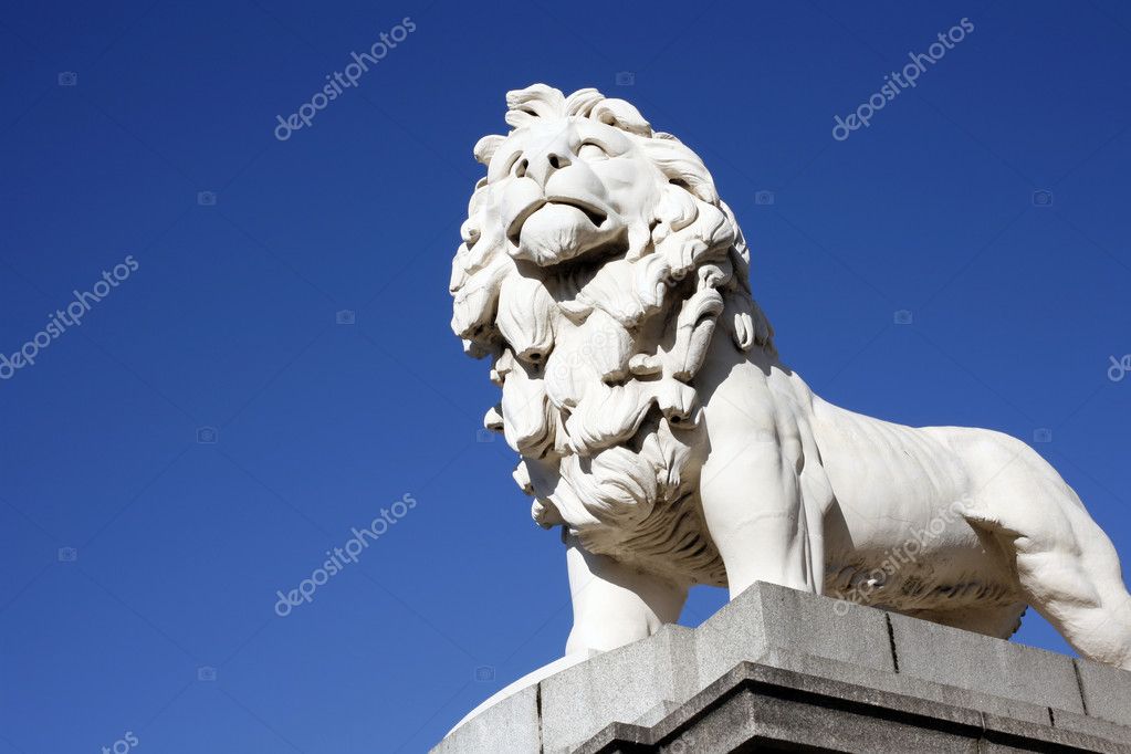 Westminster Bridge Lion Statue Stock Photo C Anizza