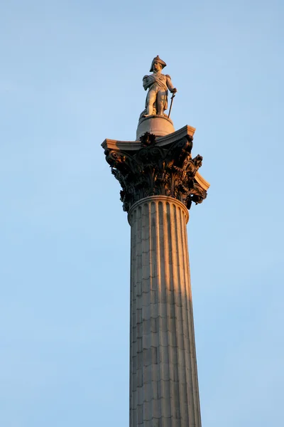Nelsons Säule auf dem Trafalgar Square — Stockfoto