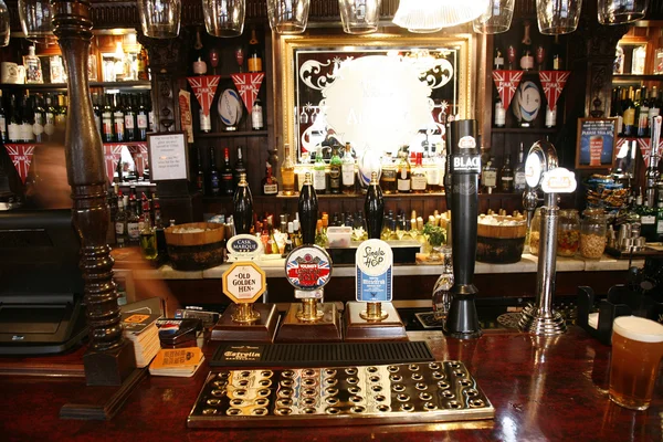 Inuti syn på en engelsk pub — Stockfoto