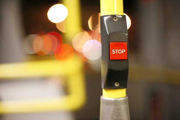 Кнопка остановки автобуса — стоковое фото