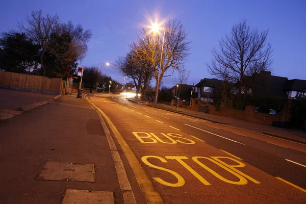 Gece, boş yol Stan şehir — Stok fotoğraf