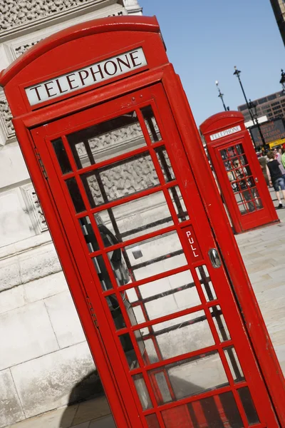 Лондон червоний телефонний автомат — стокове фото