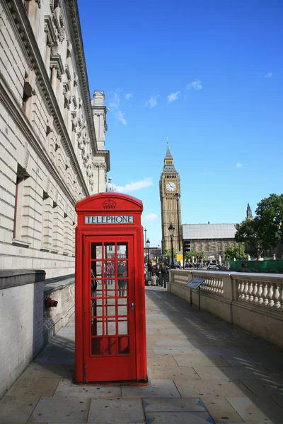 Big Bena i czerwone budki telefonicznej — Zdjęcie stockowe
