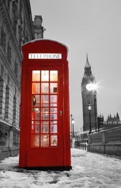 Londra telefon kulübesi ve big ben