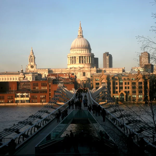 St Paul's Cathedral and Millennium Bridge — Stock Photo, Image