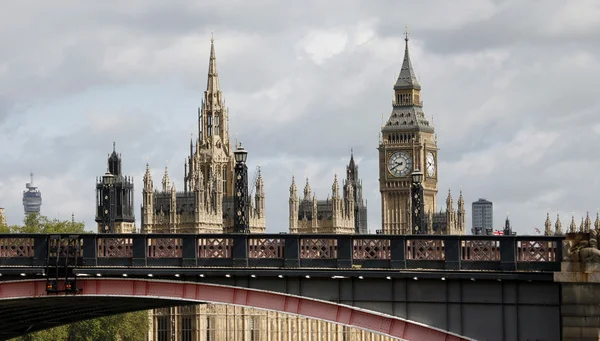 Horizonte de Londres, Palácio Westminster, Big Ben e Torre Central — Fotografia de Stock