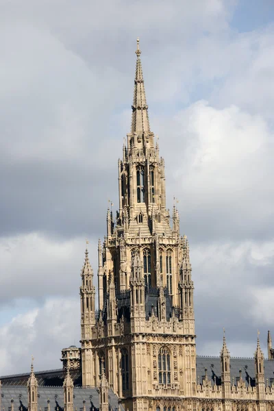 Central Tower seen from South Bank — Stockfoto