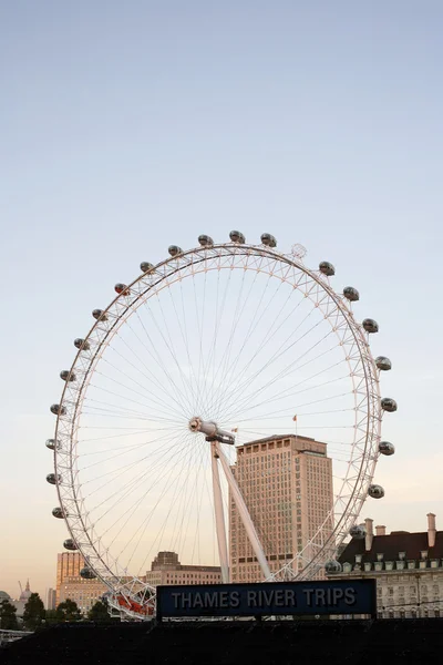Лондонське око, тисячоліття колесо — стокове фото