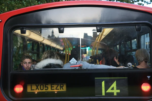 Londra dobule katlı otobüs — Stok fotoğraf