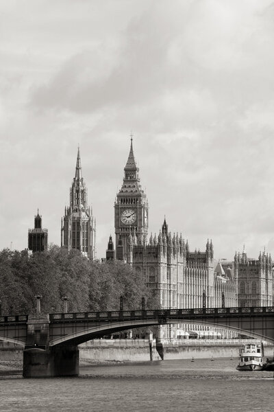 London skyline, Westminster Palace, Big Ben and Victoria Tower, seen from South Bank
