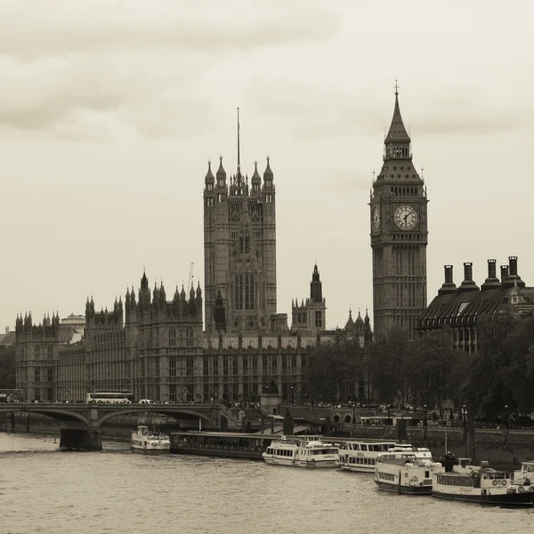 London skyline, Westminster Palace, Big Ben and Victoria Tower — Stock Photo, Image