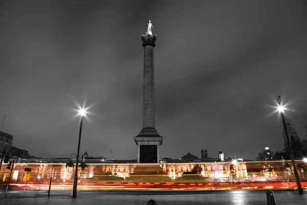 Nelsonův sloup na Trafalgarském náměstí — Stock fotografie