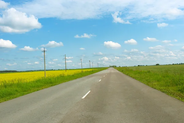 Deserted road — Stock Photo, Image