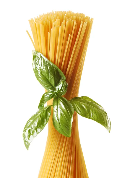 Špagety s bazalkou — Stock fotografie