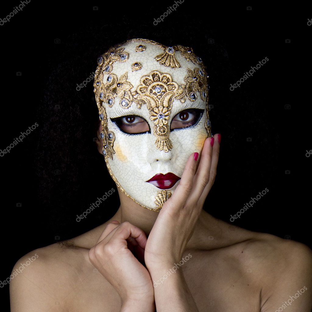 Maskeli Kadın