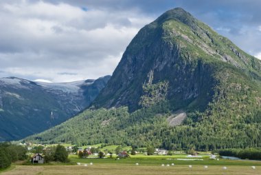 Norveç, güzel dağ manzarası