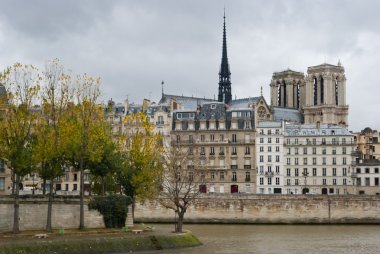 Seine nehir, paris