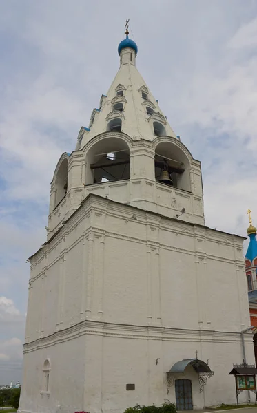 Tuomiokirkon kellotorni, Kolomna Kreml, Venäjä — kuvapankkivalokuva
